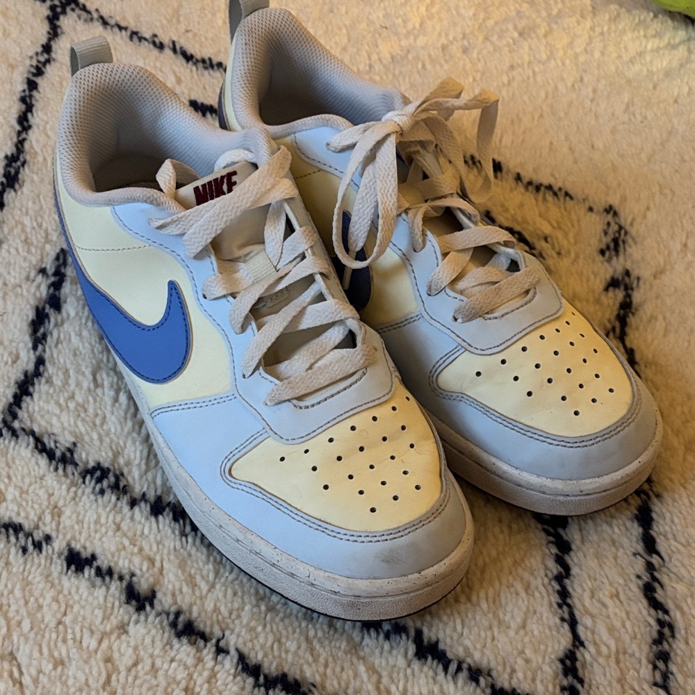 Nike KIDS' BIG KID COURT BOROUGH LOW RECRAFT SNEAKERS
